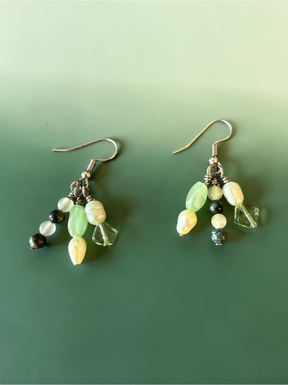 💚Green Beaded Dangle Earrings – Petite Boho Cluster Drop Earrings